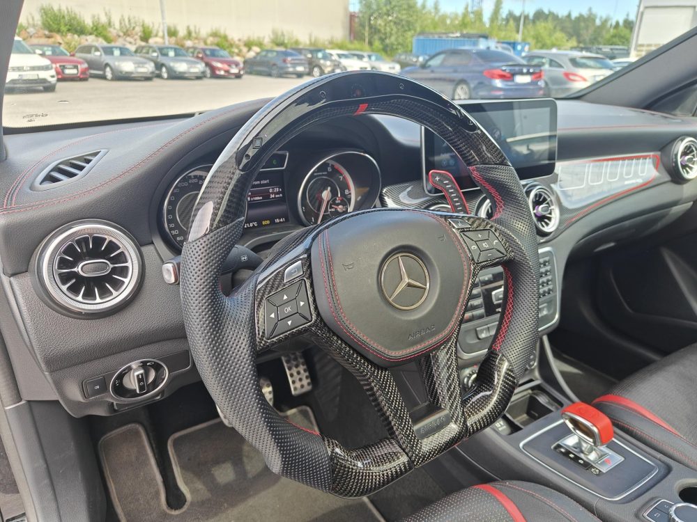 Mercedes-Benz CLA 45 AMG 13