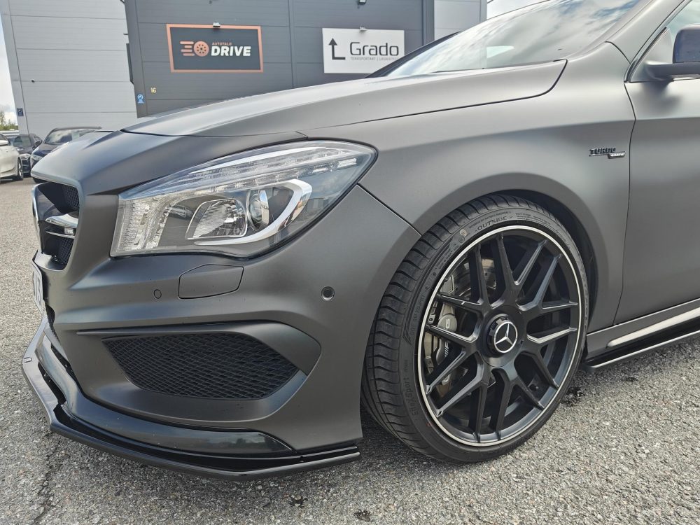 Mercedes-Benz CLA 45 AMG 12