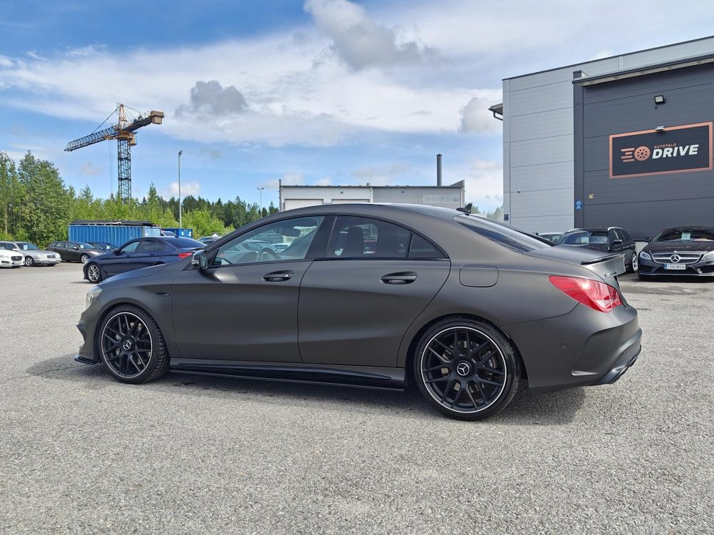 Mercedes-Benz CLA 45 AMG 4