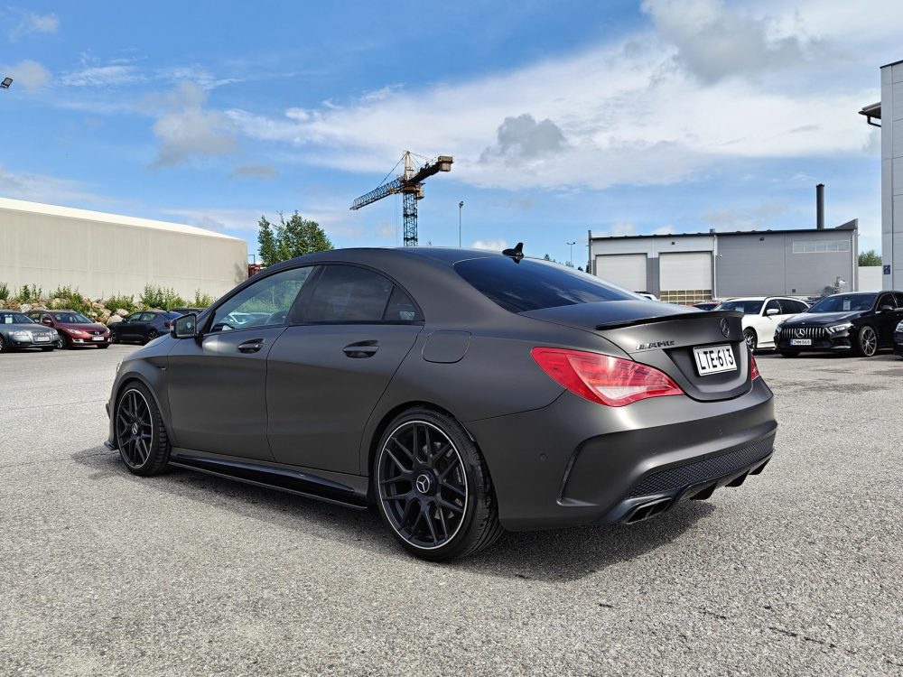 Mercedes-Benz CLA 45 AMG 5