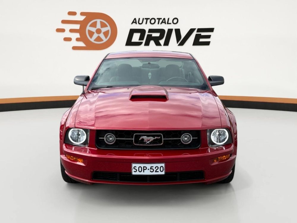 Ford Mustang 8