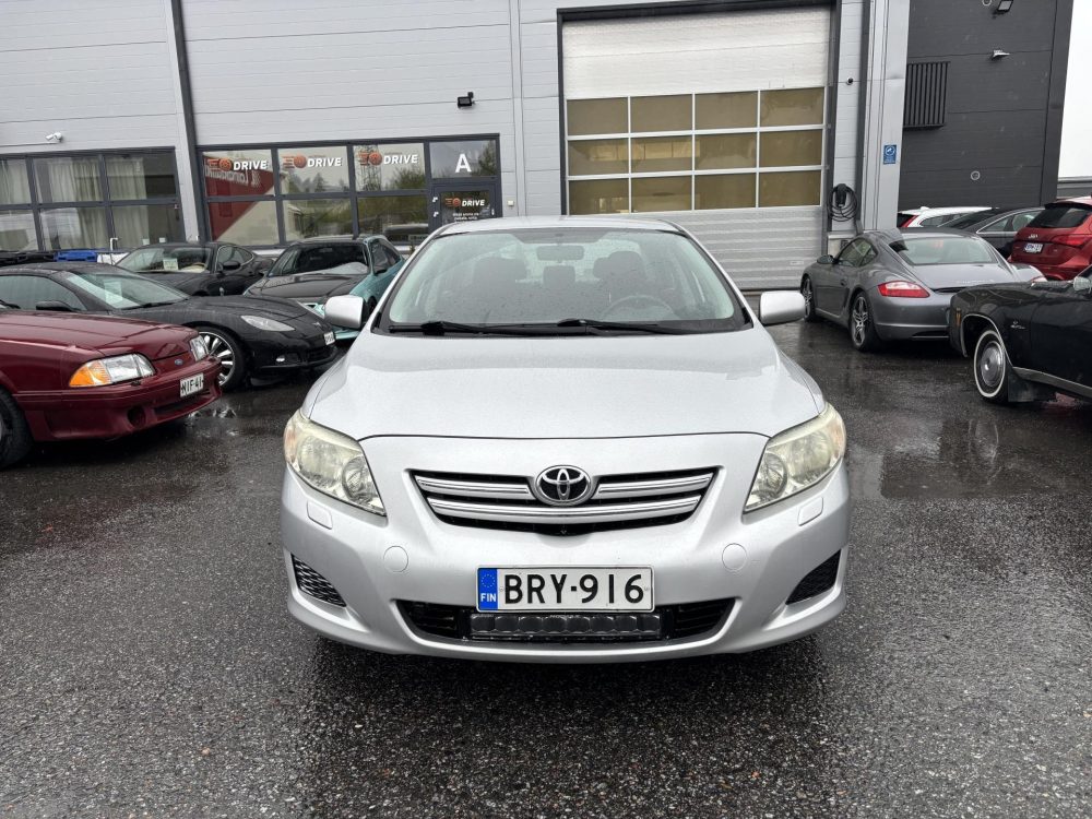 Toyota Corolla 2