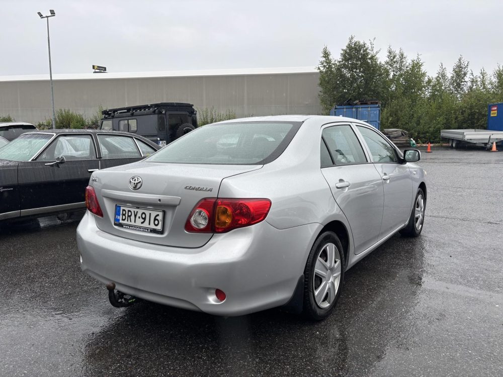 Toyota Corolla 4
