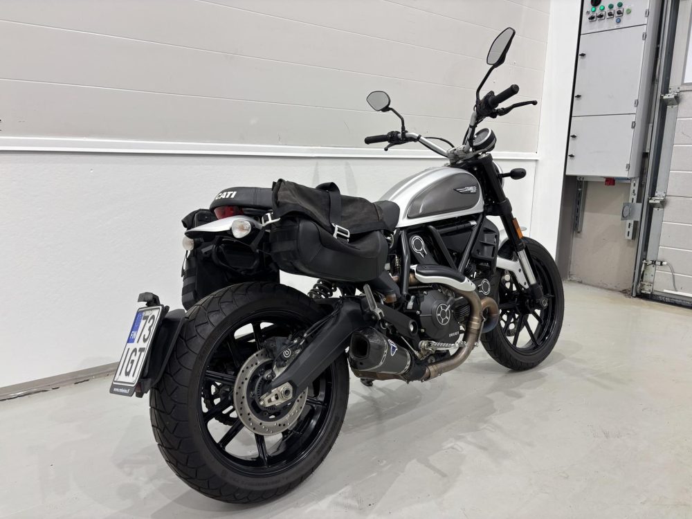 Ducati Scrambler 3