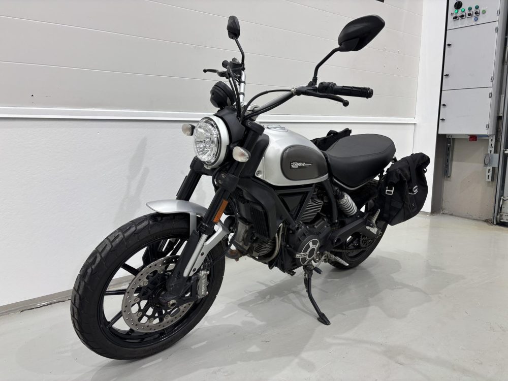 Ducati Scrambler 6