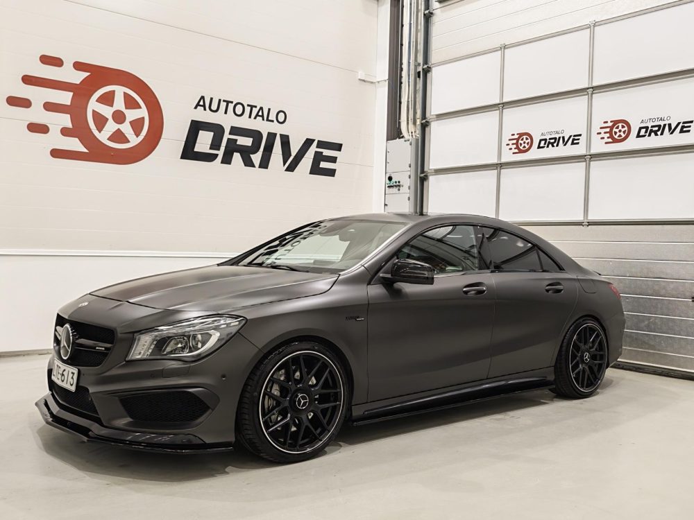 Mercedes-Benz CLA 45 AMG 2