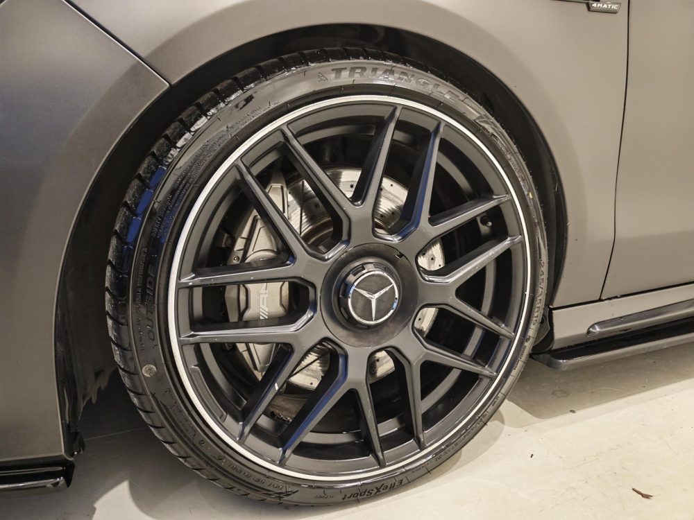 Mercedes-Benz CLA 45 AMG 11