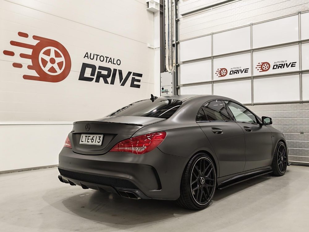 Mercedes-Benz CLA 45 AMG 6
