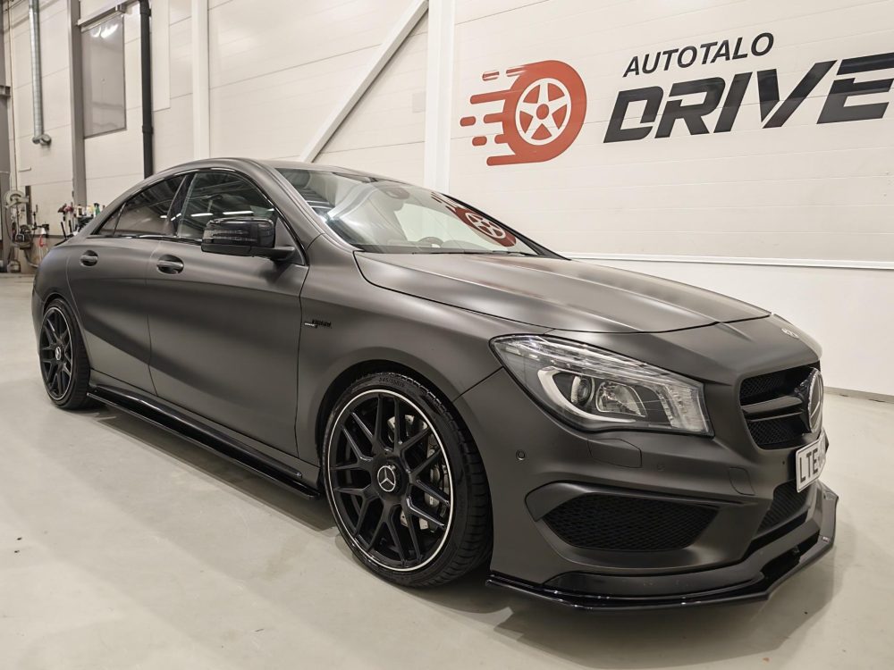 Mercedes-Benz CLA 45 AMG 8