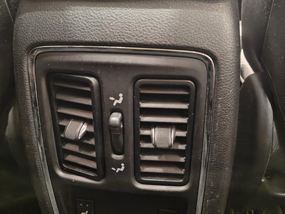 Jeep Grand Cherokee 25