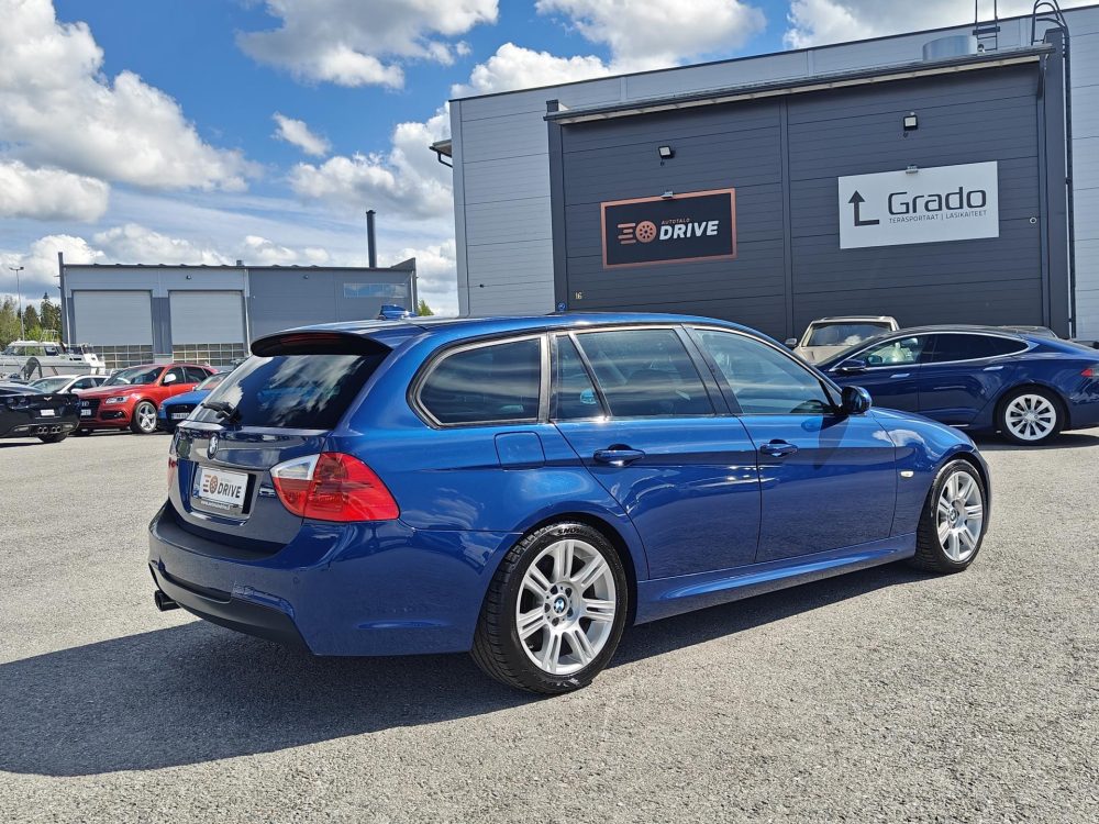BMW 330 8