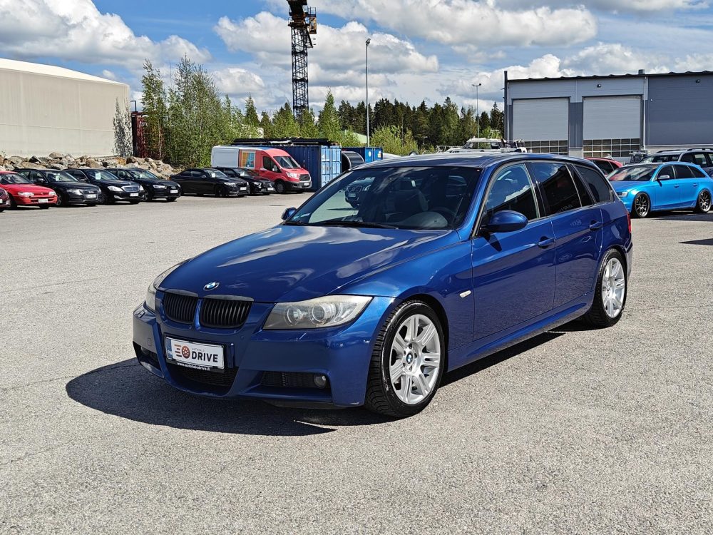 BMW 330 2