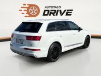 Audi Q7 6