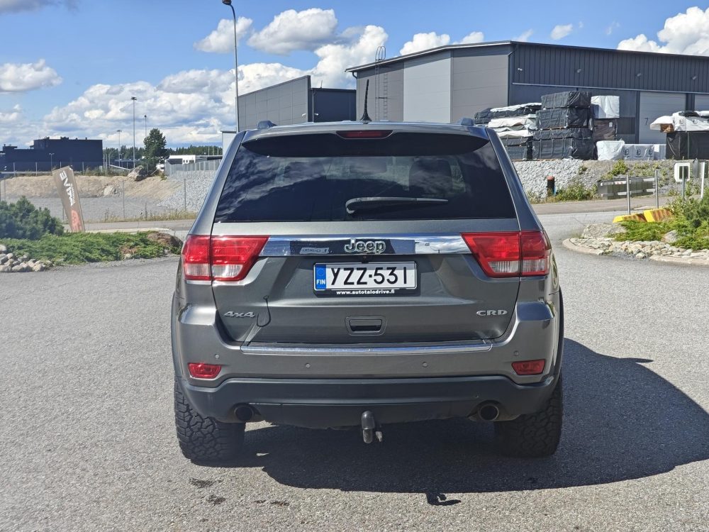 Jeep Grand Cherokee 12