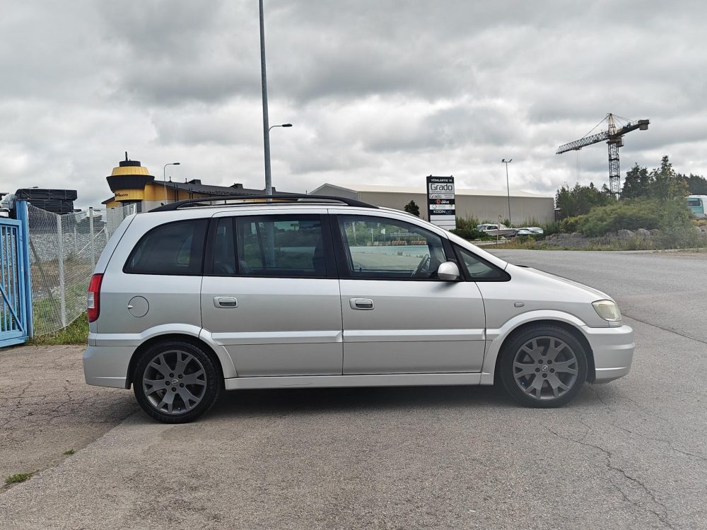 Opel Zafira 7