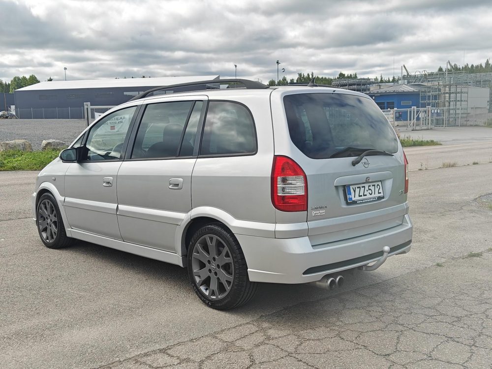 Opel Zafira 4