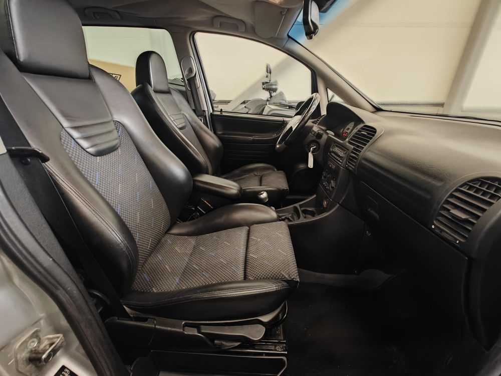 Opel Zafira 13