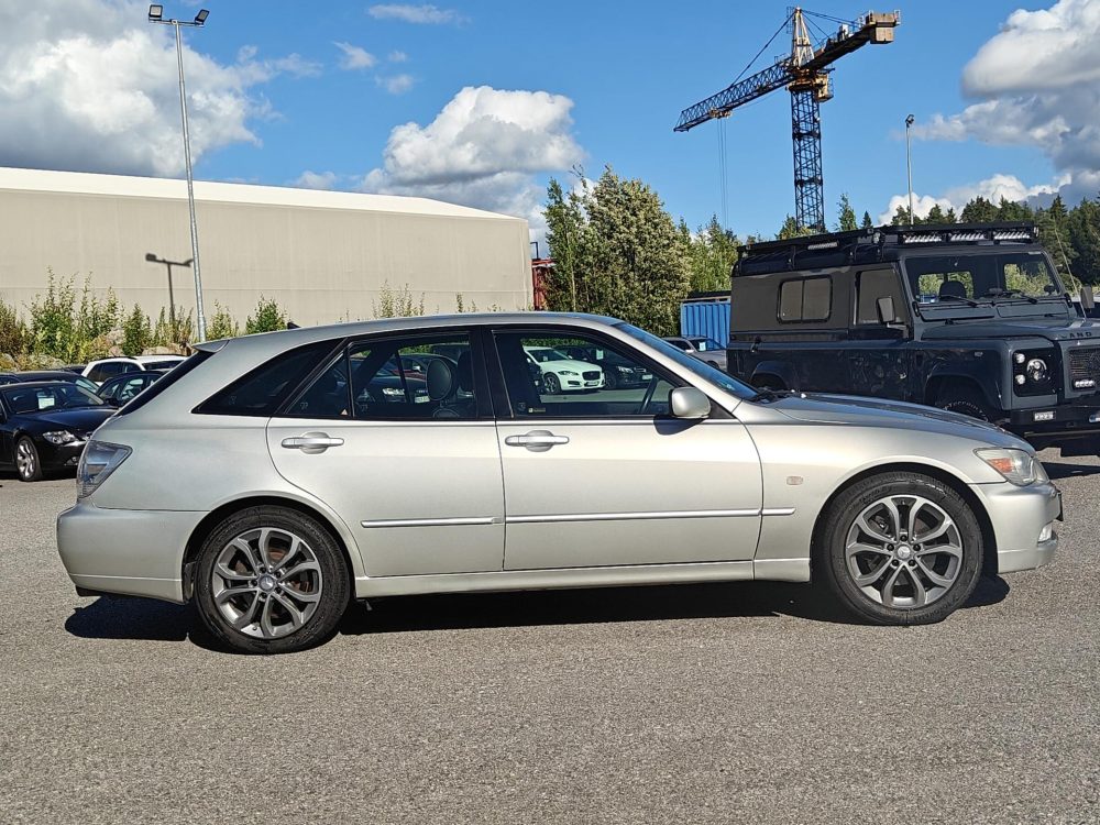 Lexus IS 7