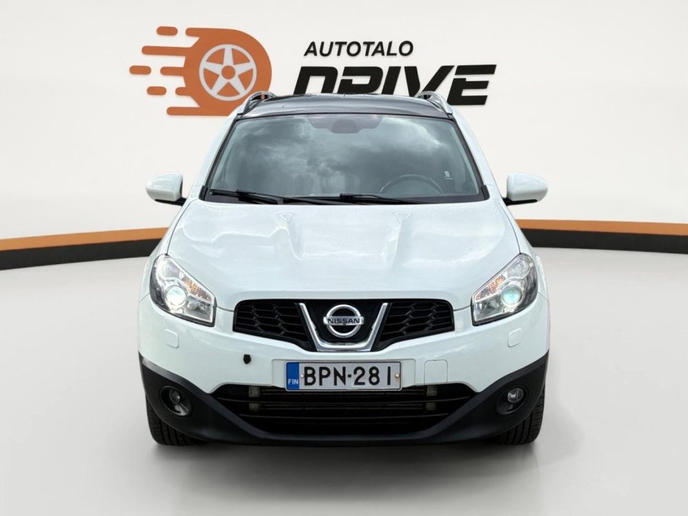 Nissan Qashqai+2 9
