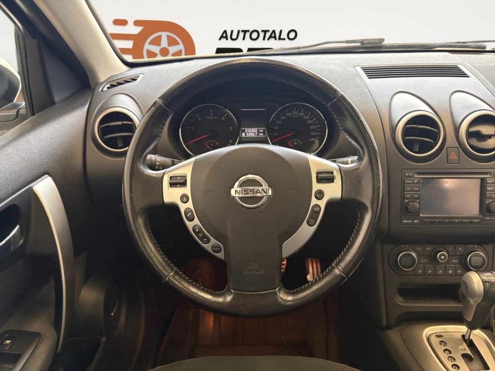 Nissan Qashqai+2 14
