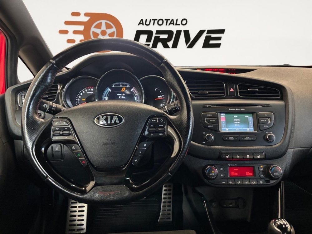 Kia ProCeed 12