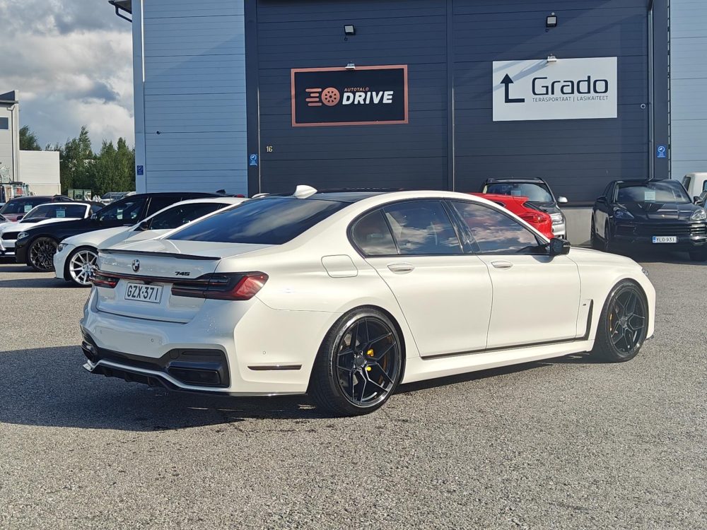 BMW 745 10