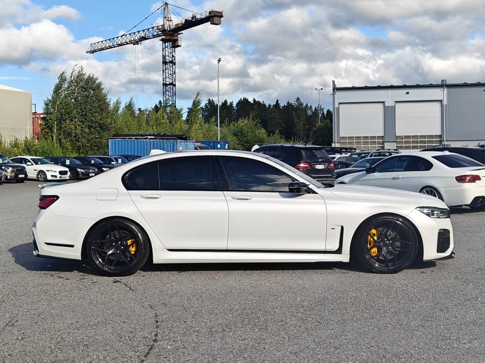 BMW 745 11