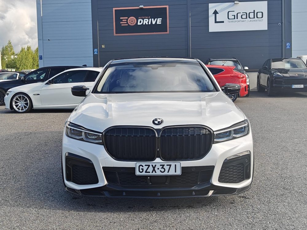 BMW 745 16