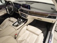 BMW 745 23