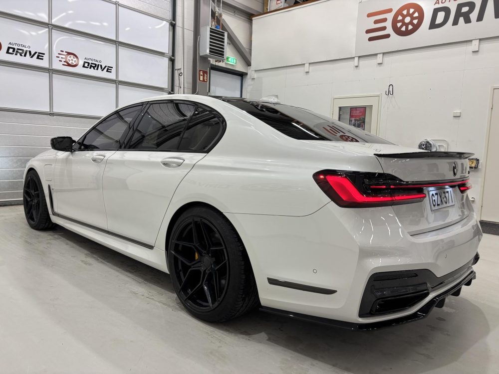 BMW 745 4