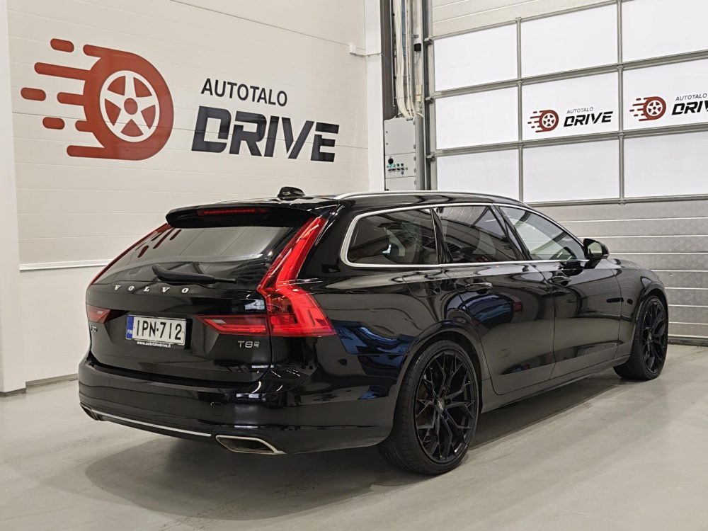Volvo V90 6