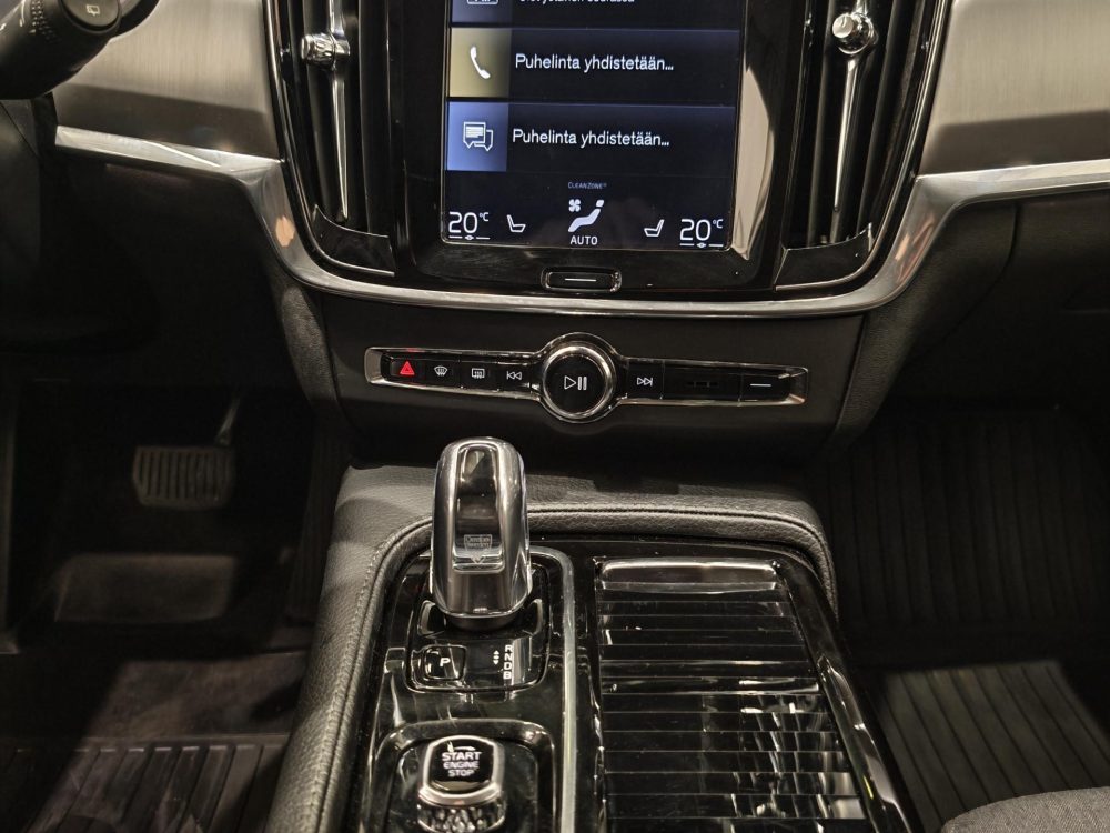 Volvo V90 17