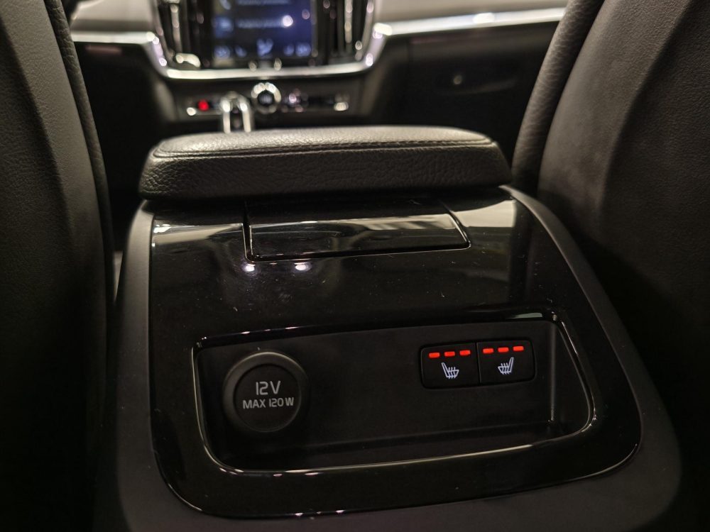 Volvo V90 19