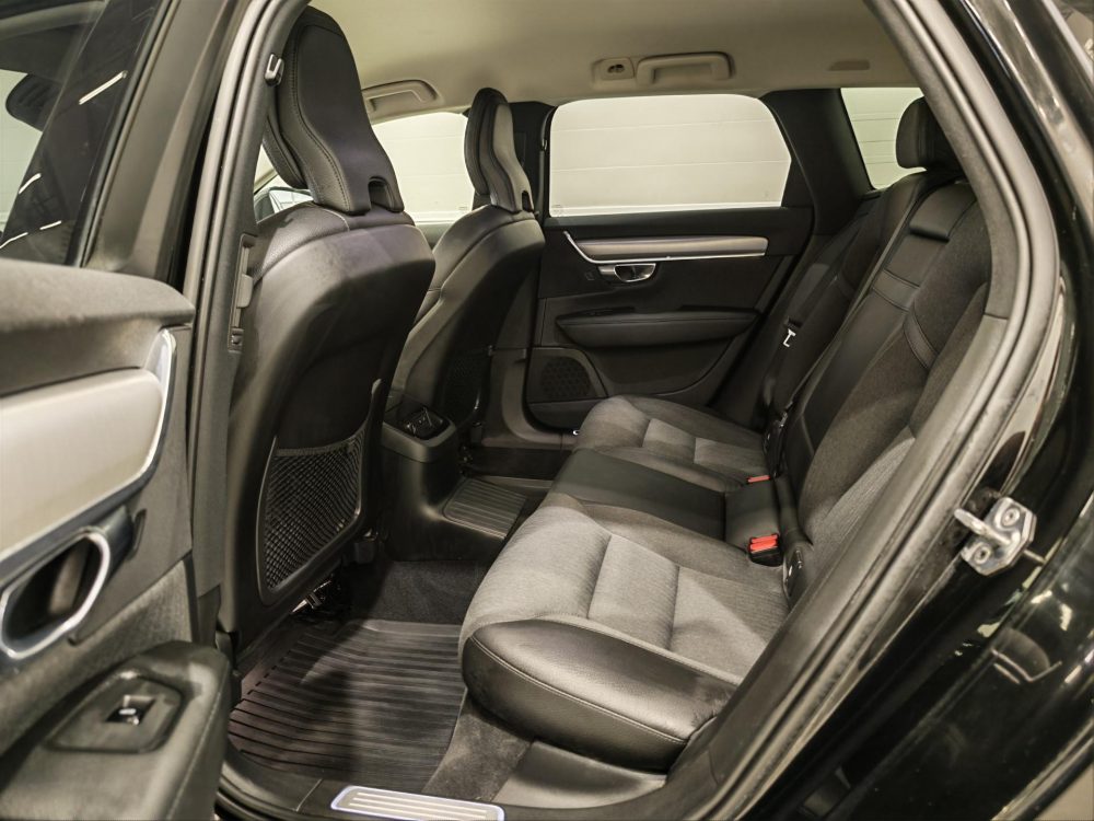 Volvo V90 16