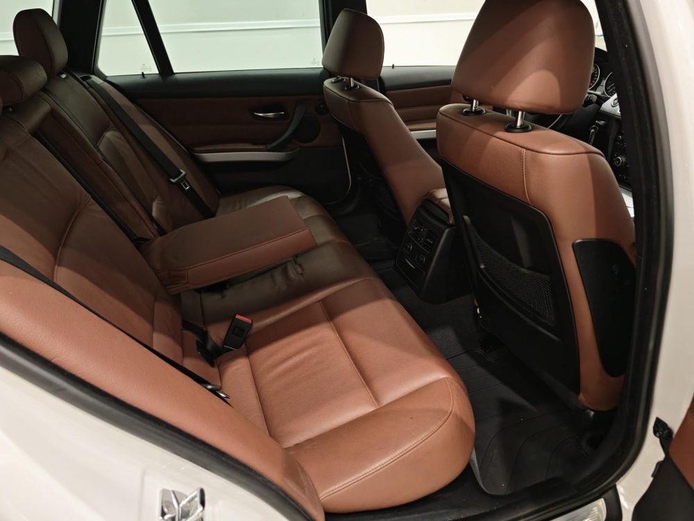 BMW 330 19