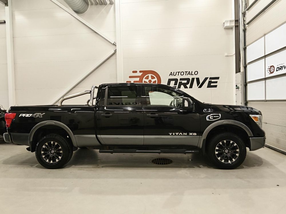 Nissan Titan 7