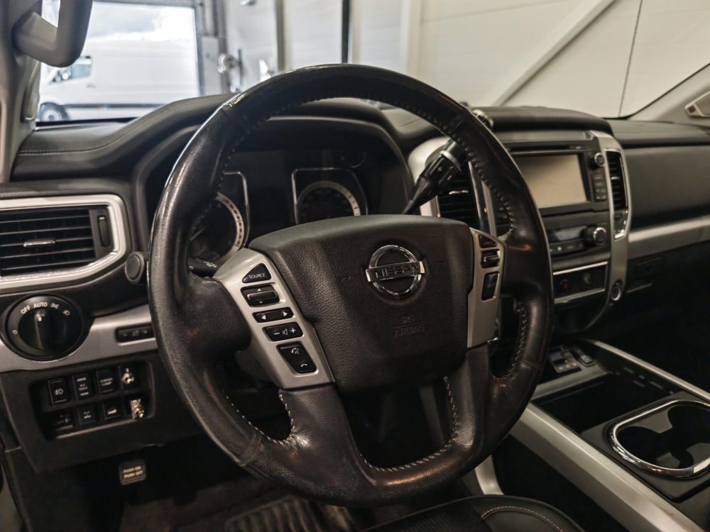 Nissan Titan 10