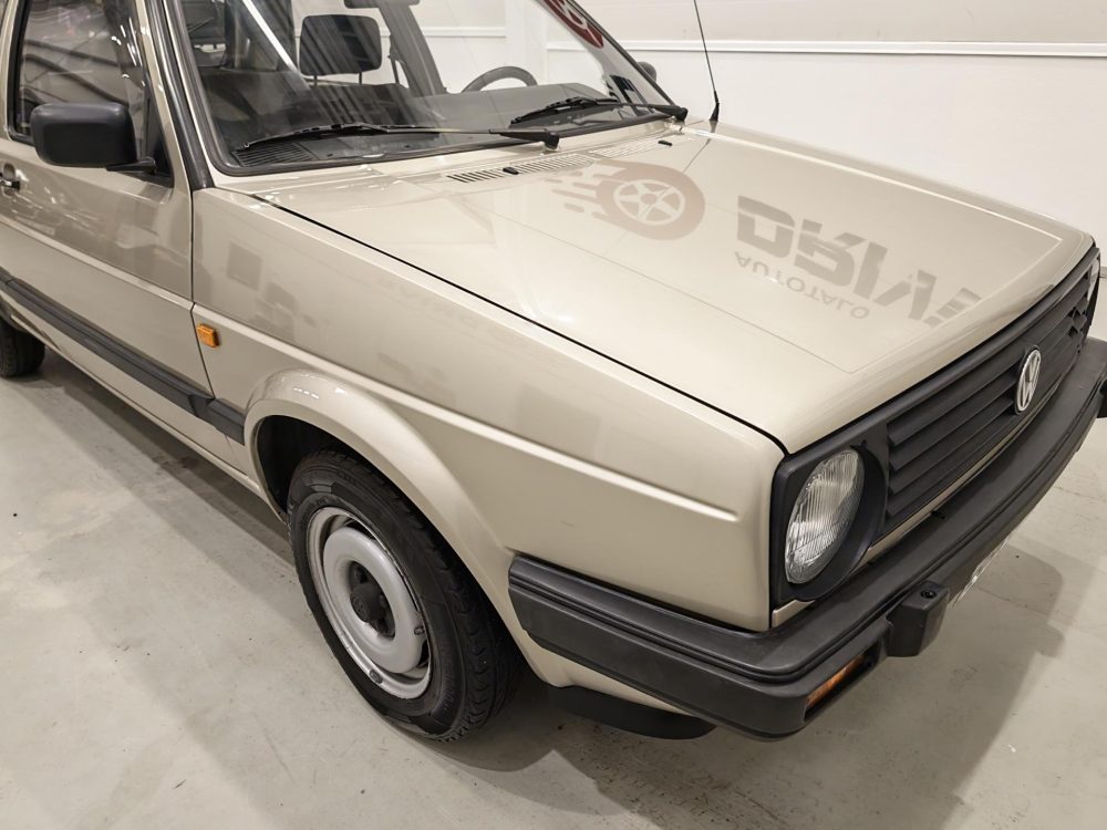 Volkswagen Golf 16