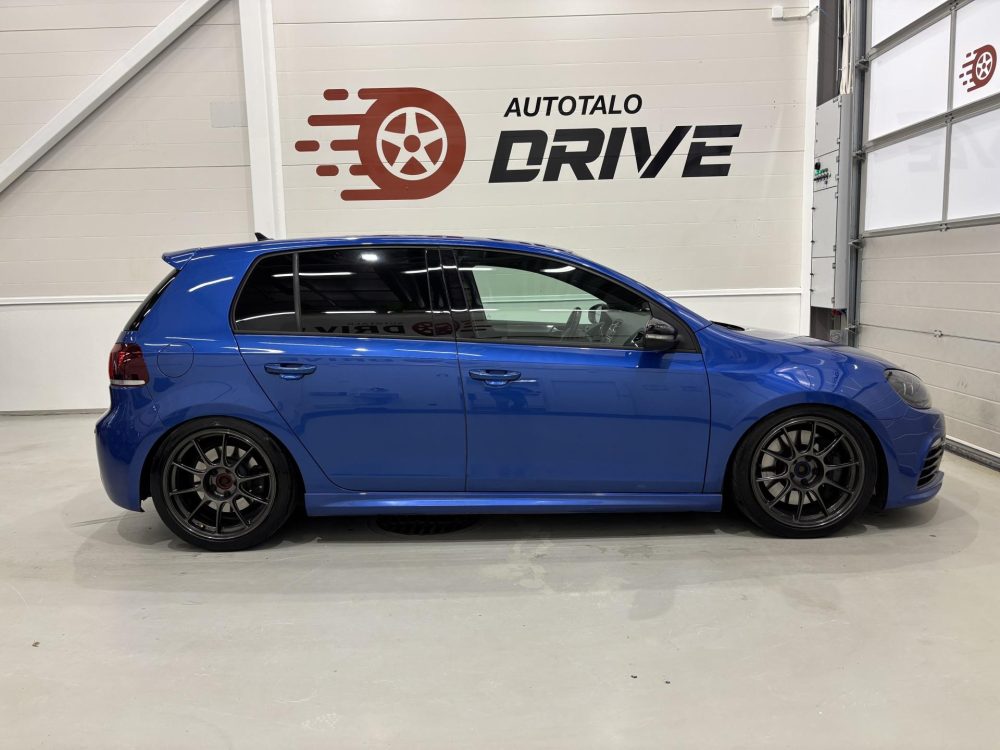 Volkswagen Golf 10