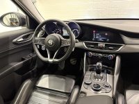 Alfa Romeo Giulia 12