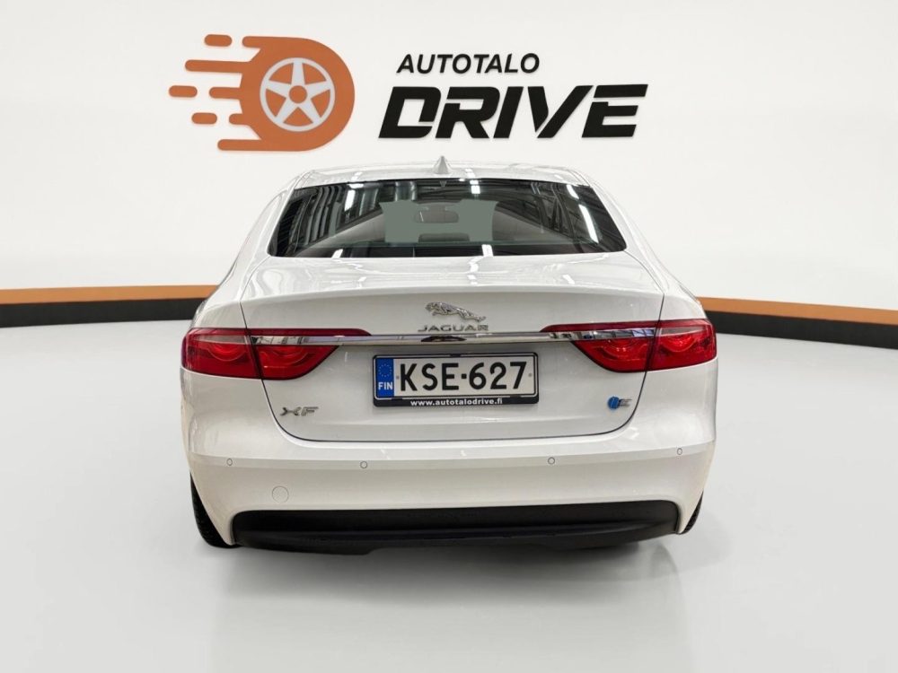 Jaguar XF 5