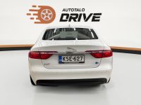Jaguar XF 5