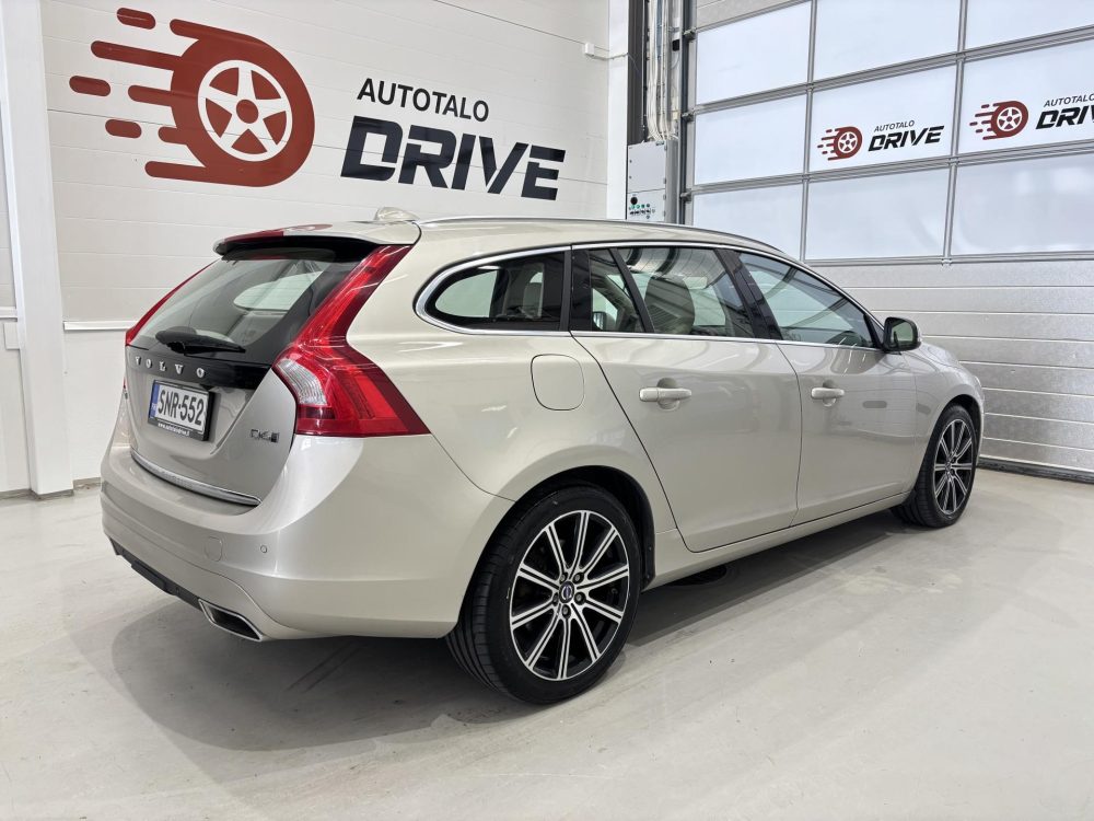 Volvo V60 4
