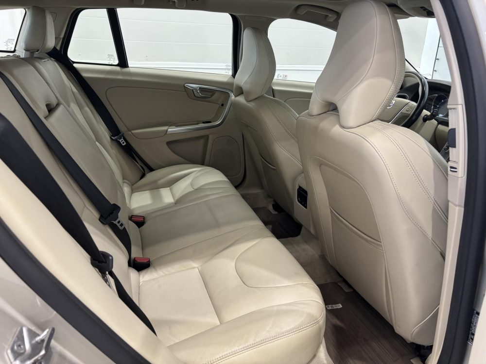 Volvo V60 11