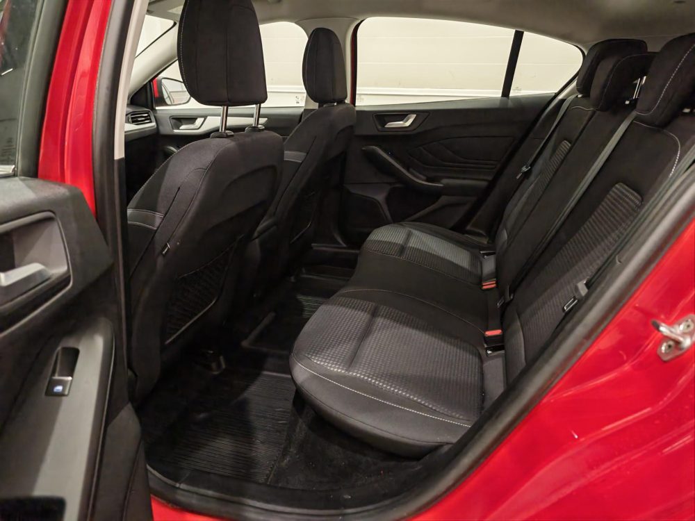 Ford Focus 18