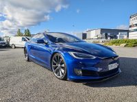 Tesla Model S 10