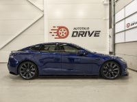Tesla Model S 7