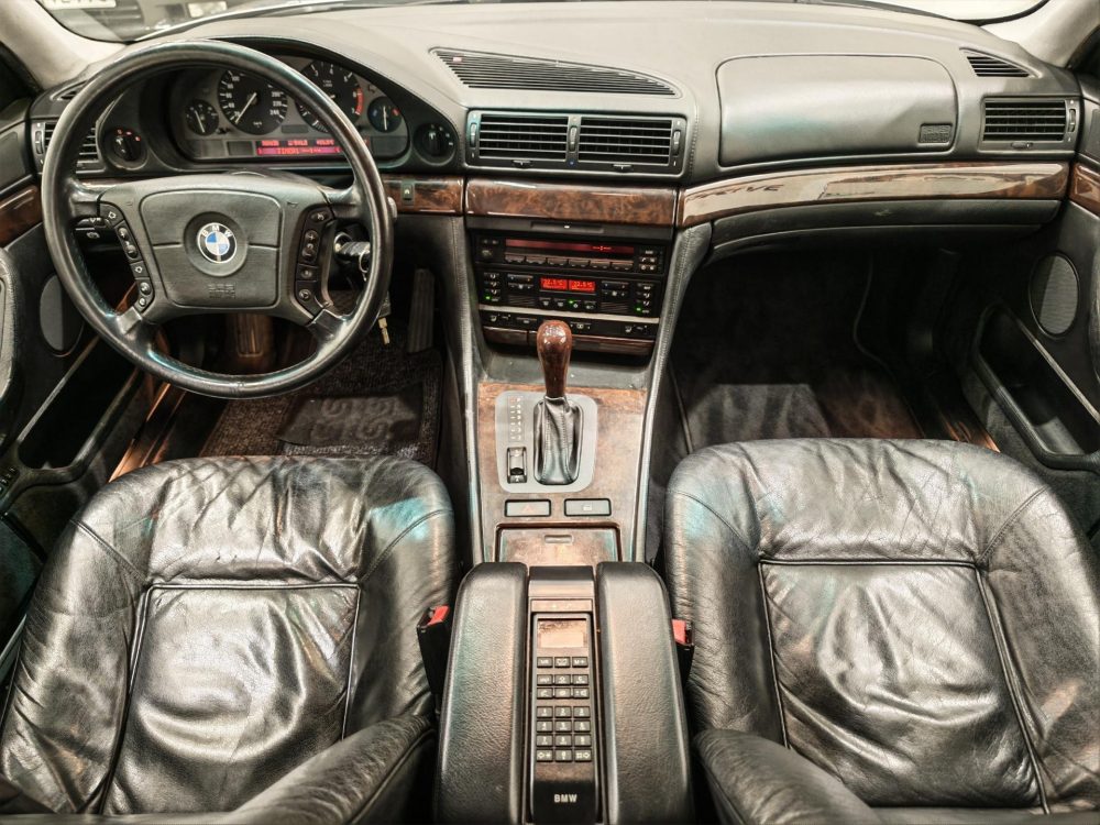 BMW 750 15