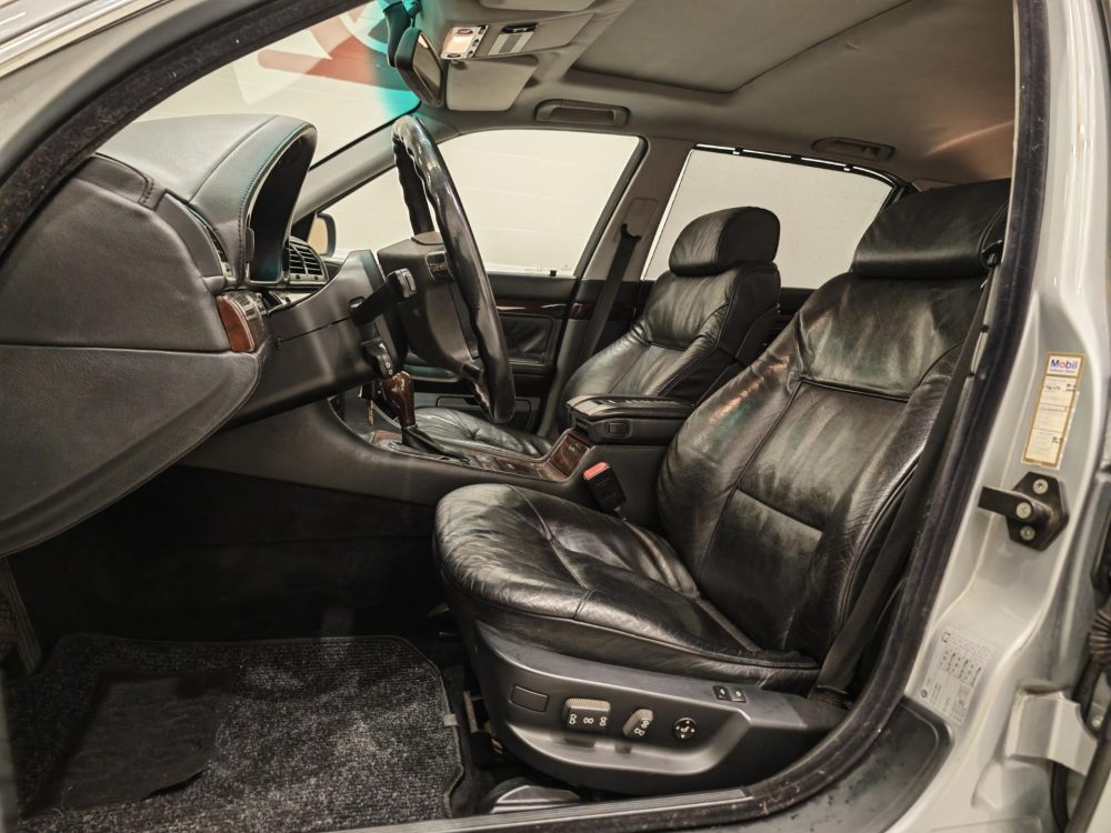 BMW 750 16
