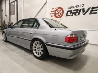 BMW 750 4